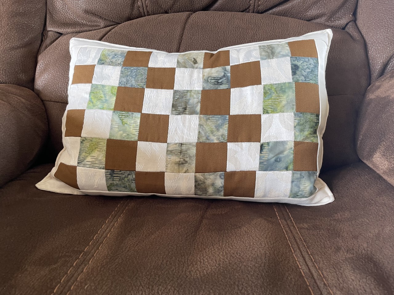 Pillow #2  (25 x 35 cm)